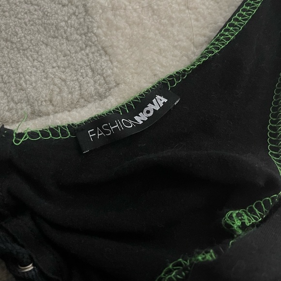 Fashion Nova - One With The Dragon Stitch Top - Picture 3 of 5